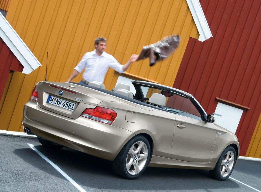  BMW 1-Series Convertible 2008 года  (фото 41 из 52)
